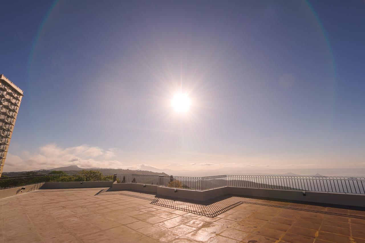 Hotel Carlito Tagaytay Tagaytay City Dış mekan fotoğraf