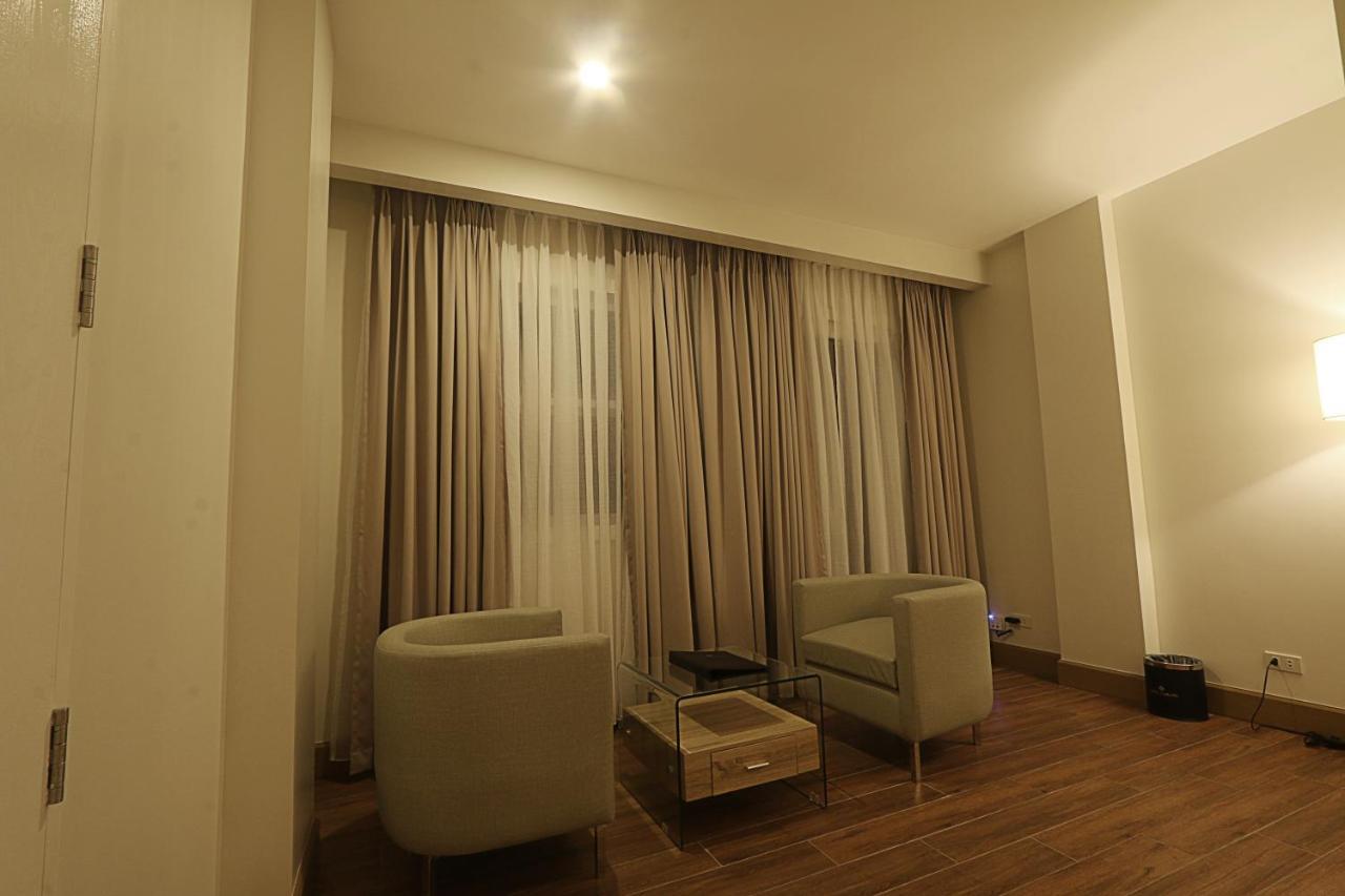 Hotel Carlito Tagaytay Tagaytay City Dış mekan fotoğraf