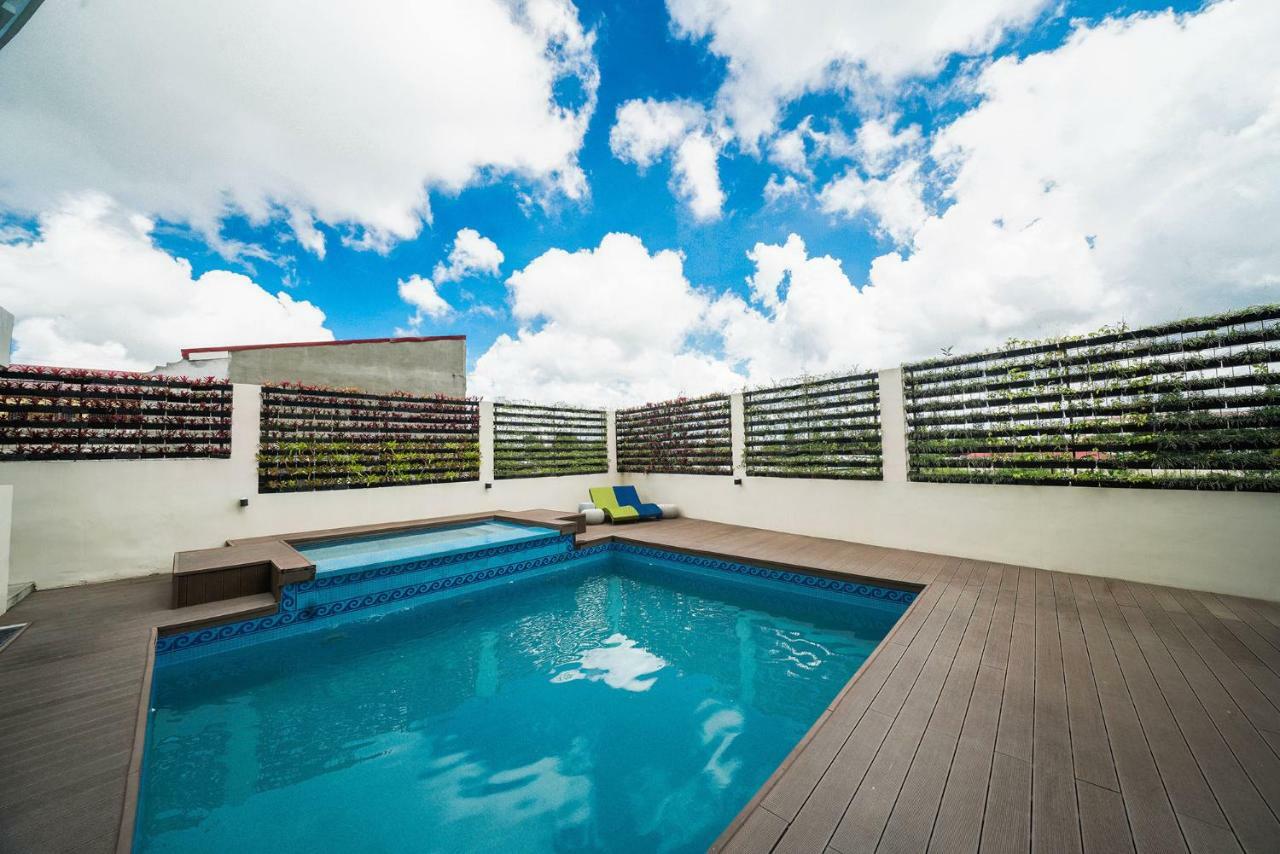 Hotel Carlito Tagaytay Tagaytay City Dış mekan fotoğraf